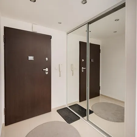 Sakura Deluxe Aparment By Bookinghost 아파트 바르샤바