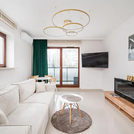 Sakura Deluxe Aparment *