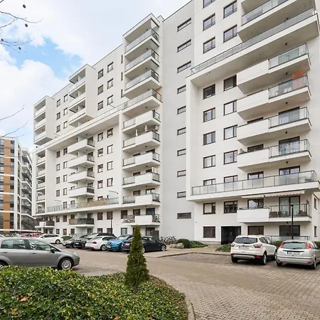 Sakura Deluxe Aparment דירה *