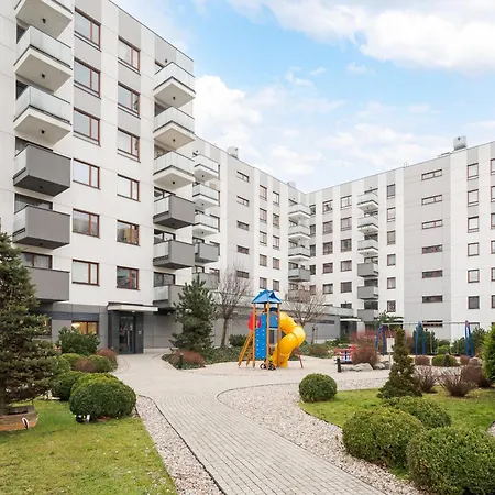 Sakura Deluxe Aparment By Bookinghost