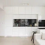 Sakura Deluxe Aparment By Bookinghost Διαμέρισμα *