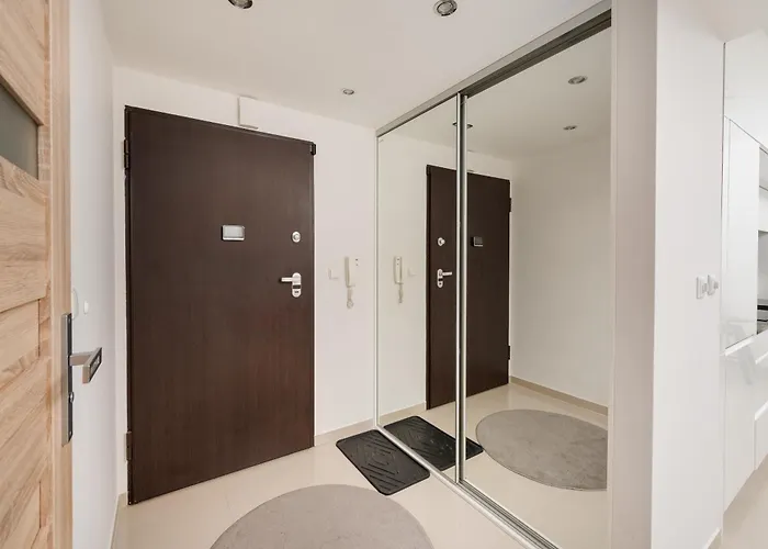 Sakura Deluxe Aparment By Bookinghost Apartament Warszawa